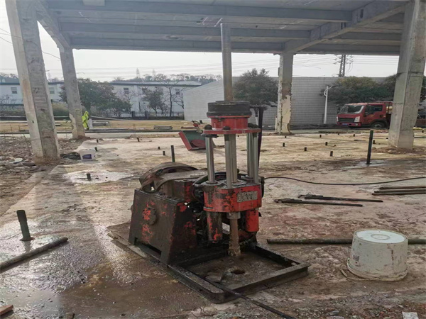 下谷坪土家族乡袖阀管小导管注浆加固施工工艺